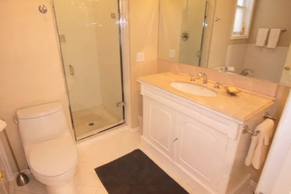 Master-Bathroom.jpg