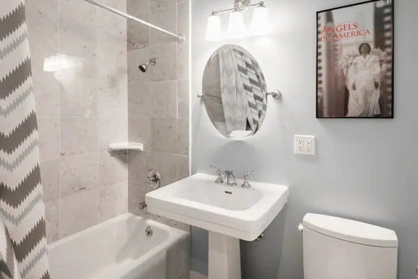 09-1739-Lake-Unit4-San-Francisco-2bath-web.webp