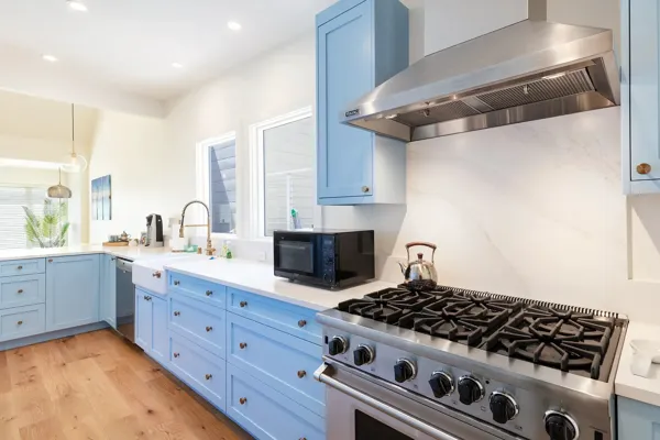 12-564-Chenery-San-Francisco-kitchen-web.webp