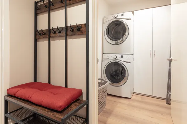 20-2600-18th-Unit21-San-Francisco-laundry-web.jpg