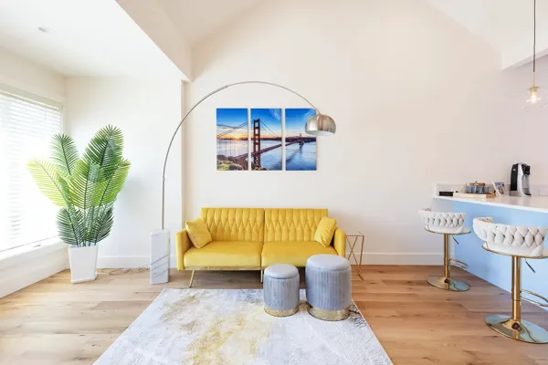 04-564-Chenery-San-Francisco-living-web.webp