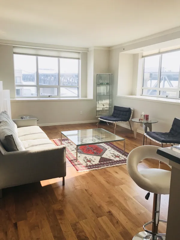 Luxury corner 1 bedroom condo in SF Downtown