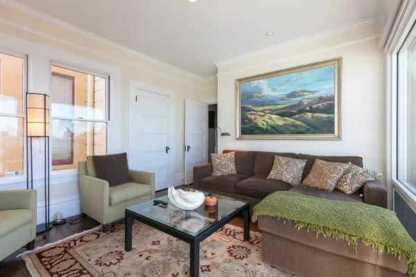 executive house.jpg