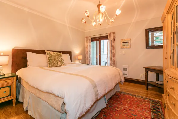 executive house.jpg