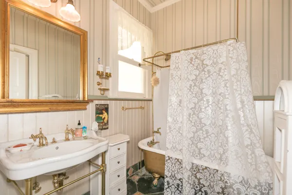 pacific heights apartments.jpg