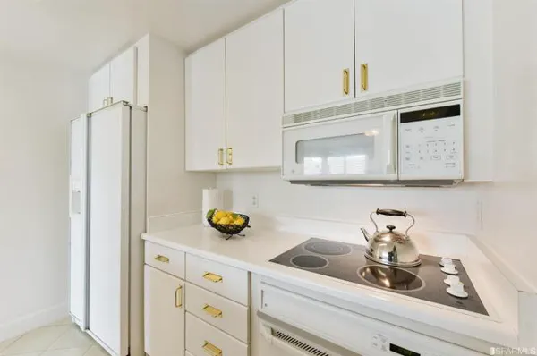 kitchen2.jpg