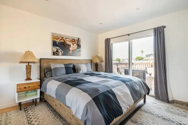Main Room bed.jpg