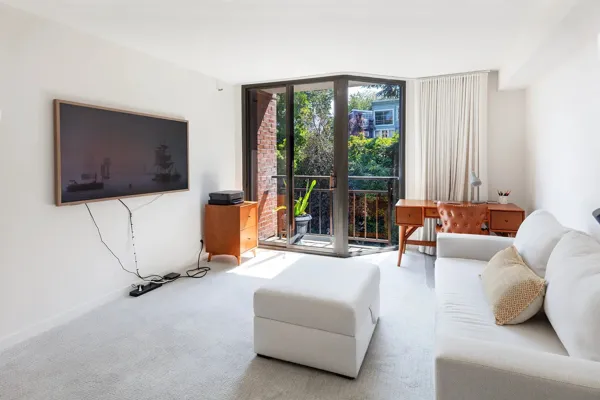 18-101-Lombard-608W-San-Francisco-3bed-web.webp