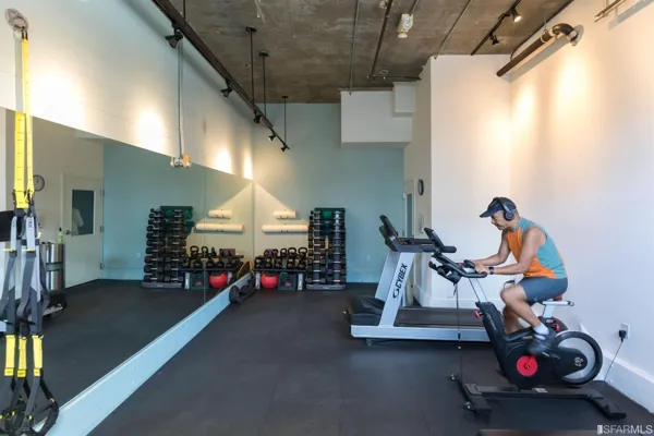 Gym.jpg (Copy)