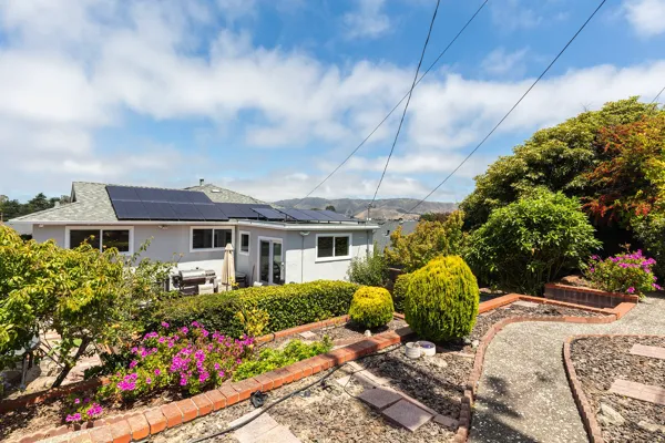 14-460-Valverde-South-San-Francisco-garden-web.jpg