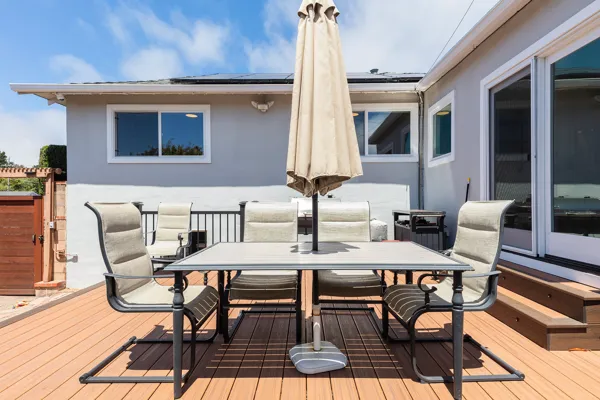 17-460-Valverde-South-San-Francisco-deck-web.jpg