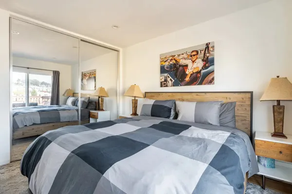 Main bed side.jpg