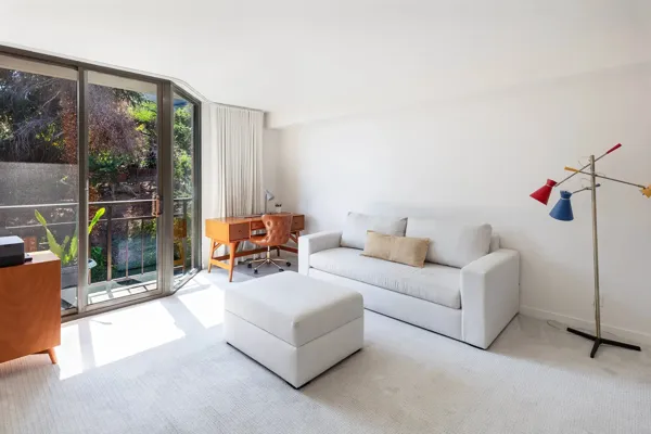 16-101-Lombard-608W-San-Francisco-3bed-web.webp