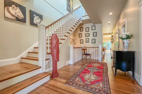 Luxury Home 3 Bedroom 3 Bath with Views in Cow Hollow