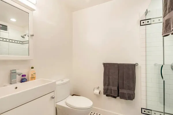 Downstairs bathroom.jpg