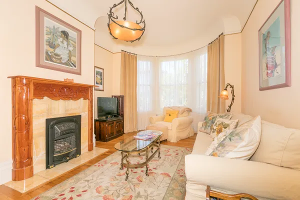 Fully furnished 2 bedroom plus office in Lower Pacific Heights