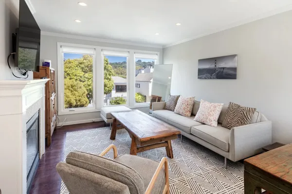 02-1739-Lake-San-Francisco-living-web (1).webp